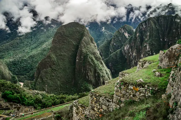 Maço Picchu 'dan görüntü, Peru