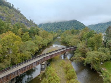 Tarihin izleri doğanın sakin rotasından geçiyor..