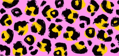 Kalın siyah fırça darbelerine ve parlak pembe arka planda parlak sarı noktalara sahip moda soyut leopar deseni. Moda, tekstil, dijital tasarım, posterler ve modern grafik projeleri için mükemmel..