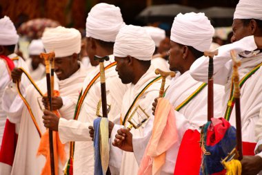Lalibela, Timkat köyün sokaklarında kutlama yapıyor.