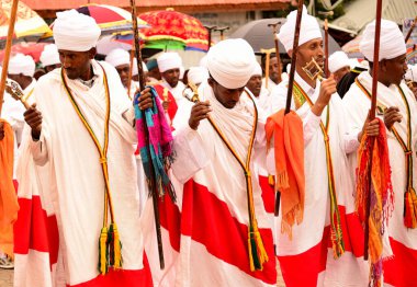 Lalibela, Timkat köyün sokaklarında kutlama yapıyor.