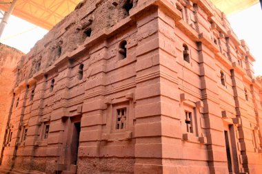 Lalibela Kuzey Etiyopya 'da taş yontulmuş tek kiliseleriyle ünlüdür. Lalibela Etiyopya 'nın en kutsal şehirlerinden biridir ve hac merkezidir. Amara bölgesinde yer almaktadır.