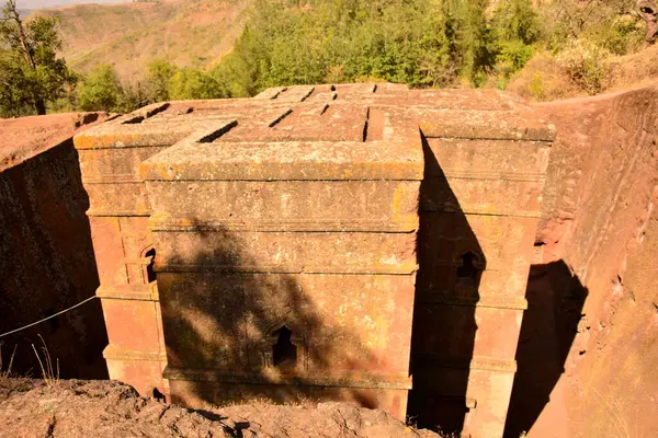 stock image Lalibela, northern Ethiopia famous for its monolithic rock-hewn churches. Lalibela is one of Ethiopia's holiest cities and a center of pilgrimage. It is located in the Amara region