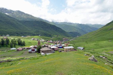 Gürcistan, Svaneti bölgesindeki Ushguli Svan Kuleleri, Kafkasya 'daki savunma taş köyleri