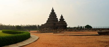 Hindistan 'ın güneyindeki Tamil Nadu eyaletinin Hint kenti. Mamallapuram, günümüzde UNESCO Dünya Mirası Listesi 'nde yer alan bir arkeoloji parkı..