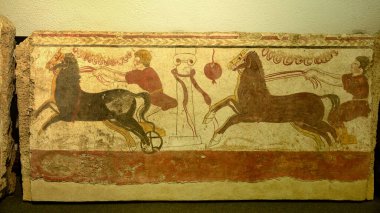 ITALY, PAESTUM, Poseidon onuruna Yunanlılar tarafından Poseidonia olarak adlandırılan ama Athena ve Hera 'ya çok bağlı antik bir şehir Magna Graecia. Romalıların yönetiminde adı Paestum 'dur.