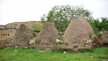 TURKYE, HARRAN Harran şehrinin kuruluşu muhtemelen MÖ 18. yüzyıla dayanıyor. Bu bölgenin tipik konik evleri.