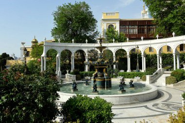 AZERBAIJAN,BAKU -GOVERNORS GARDEN