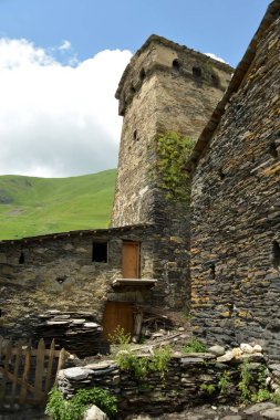 Gürcistan, Svaneti bölgesindeki Ushguli Svan Kuleleri, Kafkasya 'daki savunma taş köyleri