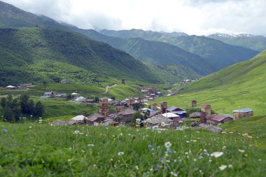 Gürcistan, Svaneti bölgesindeki Ushguli Svan Kuleleri, Kafkasya 'daki savunma taş köyleri