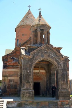 ARMENIA KHOR VIRAP Khor Virap Manastırı ve Ararkaplanda Mount Ararat. Aydınlatıcı Aziz Gregory 'nin 13 yıl hapis yattığı yerde duruyor..