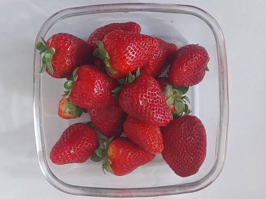 kırmızı çilekler taze meyve sağlığı