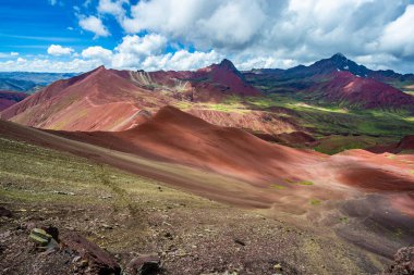 Gökkuşağı Dağlarının güzel manzarası