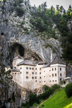 Slovenya 'nın Postojna kentindeki eski şato