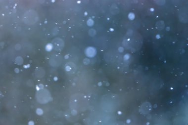 Farklı şekil ve renkte kar taneleri