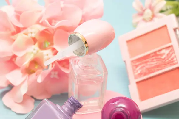 20.25 yılbaşı ve Noel süsü. Noel süslemeleri ve yeni yıl konsepti