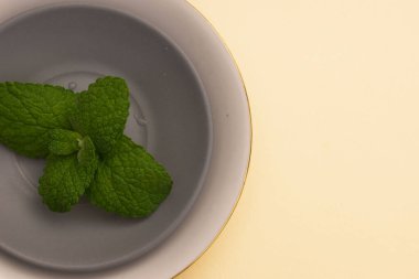 Sıcak arka planda kırsal minimalizm