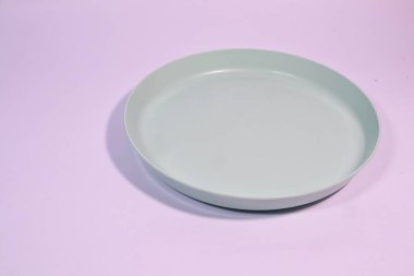 Sade geçmişi olan çocuklar için plastik bulaşık takımı