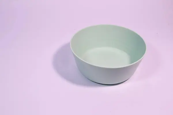 Sade geçmişi olan çocuklar için plastik bulaşık takımı