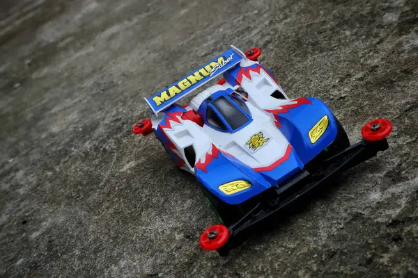 Temmuz 07 2024: Mini 4WD Tamiya Magnum Kılıç