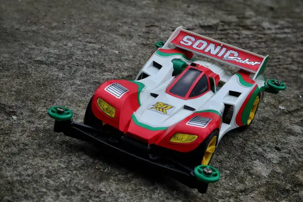 Temmuz 07: 2024: Mini 4WD Tamiya Sonik Kılıç