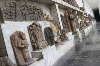 Temmuz 2019 'da Jakarta Ulusal Müzesi' nde sanat eserleri