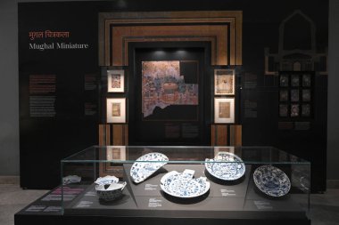 NEW DELHI, INDIA - 24 Temmuz 2024: Yabancı Turist ziyareti ve Look Humayun Dünya Mirasları Müzesi UNESCOs Dünya Mirası kültür festivalinin 46. oturumunu 24 Temmuz 2024 'te Yeni Delhi, Hindistan' da gerçekleştirdi.. 