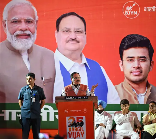 stock image NEW DELHI, INDIA - JULY 25, 2024: BJP President J P Nadda, BJP Delhi MPs , members of the BJYM and common public observed a torch rally commemorating the 25th anniversary of the Kargil Vijay Divas on July 25, 2024 in New Delhi, India. 