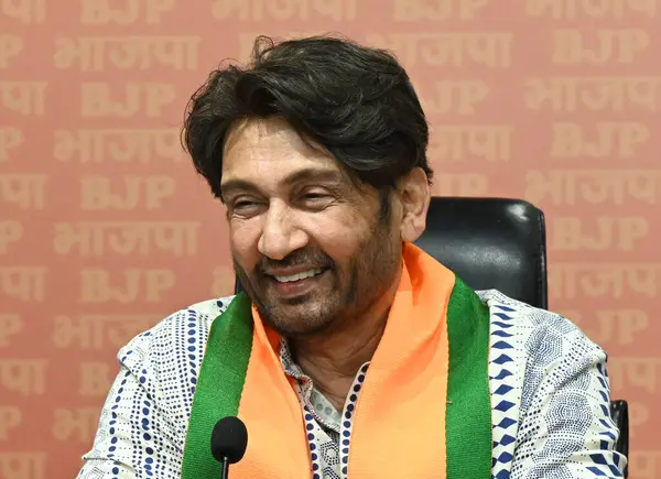 stock image NEW DELHI, INDIA - MAY 7, 2024: Bollywood actor Shekhar Suman and former congress leader Radhika Khera join BJP in presence of General secretary of Bharatiya Janata Party Vinod Tawde, National Chief Spokesperson of the BJP Anil Baluni.