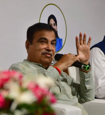 MUMBAI, INDIA - 18 Mayıs 2024: Hindistan sırasında Karayolları ve Karayolları Bakanı Nitin Gadkari 'ye hitaben yaptığı konuşmada - Hindistan Elmas Endüstrisinin Üçüncü Küresel Ekonomik Güç Girişimi olma Eşiği.