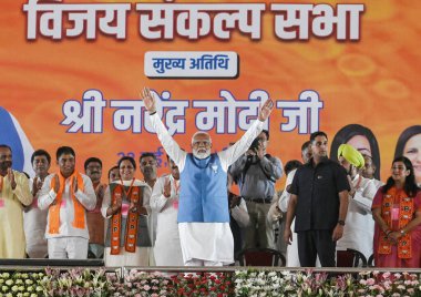 NEW DELHI, INDIA - 22 Mayıs 2024: Başbakan Narendra Modi, BJP Lok Sabha adayları için 22 Mayıs 2024 tarihinde Hindistan 'ın Yeni Delhi kentinde düzenlenen seçim mitinginde.