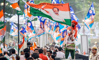 NEW DELHI, INDIA - 23 Mayıs: Dilshad Garden 'daki DDA Arazisi' nde yapılan Lok Sabha anketleri için Kuzey Doğu Delhi seçmen adayı Kanhaiya Kumar için Kongre Başkanı Rahul Gandhi 'nin yapacağı basın toplantısında destekçiler  