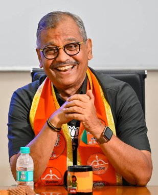 MUMBAI, INDIA - 6 Mayıs 2024: BJP Mumbai Merkez Lok Sabha Seast seçim bölgesi adayı ve avukat Ujjwal Nikam 6 Mayıs 2024 'te Hindistan, Mumbai' deki HT bürosuna verdiği röportajda.