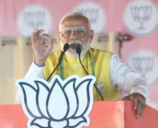 stock image NORTH 24 PARGANAS, INDIA - MARCH 6, 2024: Prime Minister Narendra Modi addresses during Narishakti Vandana Rally organised by Bharatiya Janata Party and Bharatiya Janata Mohila Morcha at Barasat on March 6, 2024 in North 24 Parganas, India  