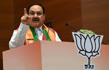 NEW DELHI, INDIA - 14 Nisan 2024 tarihinde Hindistan 'ın Yeni Delhi kentinde BJP Ulusal Başkanı JP Nadda, Lok Sabha Seçim 2024 Sankalp Patra' nın lansmanında. BJP seçim manifestosu - 'Sankalp Patra': Bir ulus, bir seçim