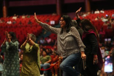 NEW DELHI, INDIA - 17 Mart 2024: Bollywood şarkıcısı Mohit Chauhan 'ın 17 Mart 2024' te Delhis Bharat Mandapam, Pragati Meydan 'da düzenlenen 17.