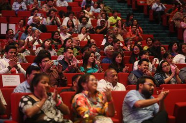 NEW DELHI, INDIA - 17 Mart 2024: Bollywood şarkıcısı Mohit Chauhan 'ın 17 Mart 2024' te Delhis Bharat Mandapam, Pragati Meydan 'da düzenlenen 17.