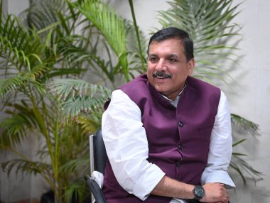 NEW DELHI, INDIA - 6 Nisan 2024 'te Hindistan' ın Yeni Delhi kentinde AAP Parti Genel Merkezi 'nde Hindustan Times' a verdiği özel röportajda AAP lideri Sanjay Singh. 