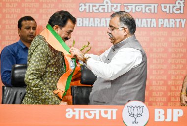 Eski BJD Milletvekili Prabhas Kumar Singh, 15 Nisan 2024 tarihinde Hindistan 'ın Yeni Delhi kentinde bulunan DDU Marg' daki BJP Genel Sekreteri Tarun Chugh (BJP Ulusal Sekreteri) huzurunda BJP partisine katıldı.. 