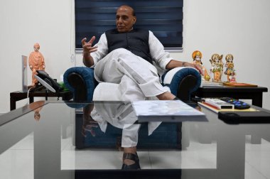 NEW DELHI, INDIA - 20 Nisan: Birlik Savunma Bakanı Rajnath Singh, Hindistan 'ın Yeni Delhi kentinde 20 Nisan 2024 tarihinde Hindistan Times gazetesine verdiği özel röportajda,. 