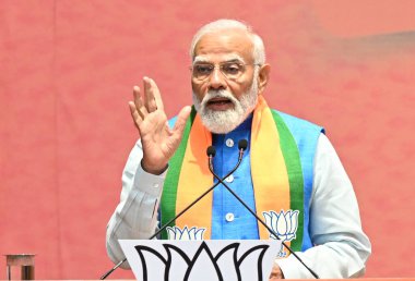 NEW DELHI, INDIA - 14 APRIL 2024: BJP 'den Sankalp Patra' nın Lok Sabha Seçimleri için BJP Genel Merkezi 'nde fırlatılması sırasında Başbakan Narendra Modi