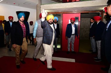 CHANDIGARH, INDIA - 5 Mart: Başbakan Punjab Bhagwant Singh Mann Punjab Bütçe Günü oturumuna katılacak, Punjab Vidhan Sabha 5 Mart 2024 tarihinde Chandigarh, Hindistan 'da. 