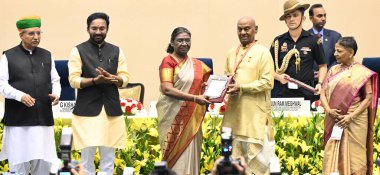 NEW DELHI, INDIA - 6 Mart 2024: Hindistan Cumhurbaşkanı Droupadi Murmu ve Kuzey Doğu Bölgesi Kültür ve Turizm ve Kalkınma Bakanı G. Kishan Reddy ve Adalet Bakanı (Bağımsız Sorumluluk ve Adalet Bakanı)). 