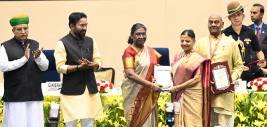 NEW DELHI, INDIA - 6 Mart 2024: Hindistan Cumhurbaşkanı Droupadi Murmu ve Kuzey Doğu Bölgesi Kültür ve Turizm ve Kalkınma Bakanı G. Kishan Reddy ve Adalet Bakanı (Bağımsız Sorumluluk ve Adalet Bakanı)). 
