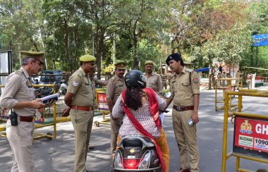 GHAZIABAD, INDIA - 28 Mart 2024: Gaziabad polisi, 28 Mart 2024 