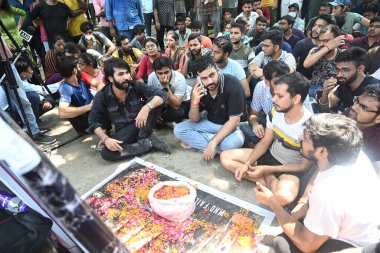 NEW DELHI, INDIA - 29 Temmuz 2024 'te Hindistan' ın Yeni Delhi kentinde 3 öğrencinin boğularak öldüğü eski Rajinder Nagar 'daki IAS koçluk enstitüsü RAU öğrencileri sitesi dharna. (Fotoğraf: Sonu Mehta / Hindustan Times) 