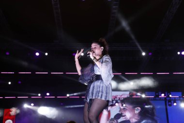 NEW DELHI, INDIA - Mart 2 2024: Bollywood şarkıcısı Sunidhi Chauhan, Netaji Subhas Teknoloji Üniversitesi 'nde (NSUT)