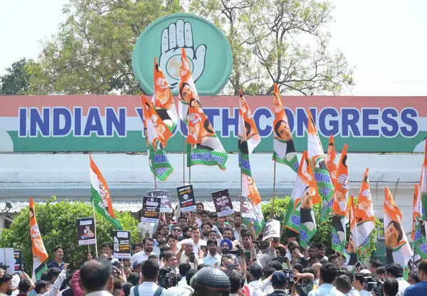 Stock image NEW DELHI, INDIA - MARCH 30, 2024: Protest by Indian Youth Congress against the Central Government 'TAX LOOT' against the Congress Party by the IT Department outside IYC office near Shastri Bhawan