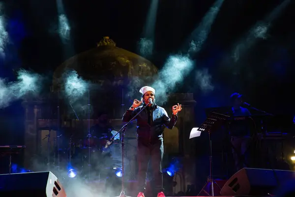 stock image NEW DELHI, INDIA - MARCH 4, 2024: Singer Javed Ali performs during a concert organized by Delhi Tourism at Sunder Nursery