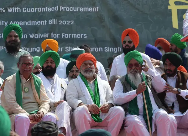 stock image NEW DELHI, INDIA - MARCH 14: Farmer leader Rakesh Tikait speaking during 'Kisan Mazdoor Mahapanchayat' to protest against Centers policies on MSP, Farmers from all over India gather at Ramlila Maidan, on March 14, 2024 in New Delhi, India. 